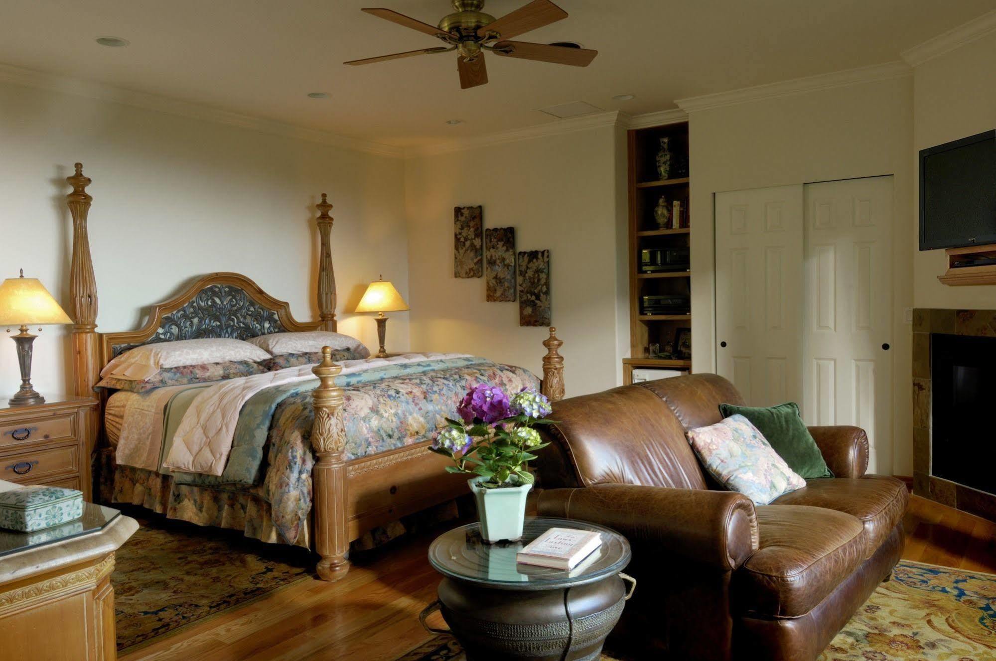بورت انجيليس Colette'S Bed & Breakfast المظهر الخارجي الصورة